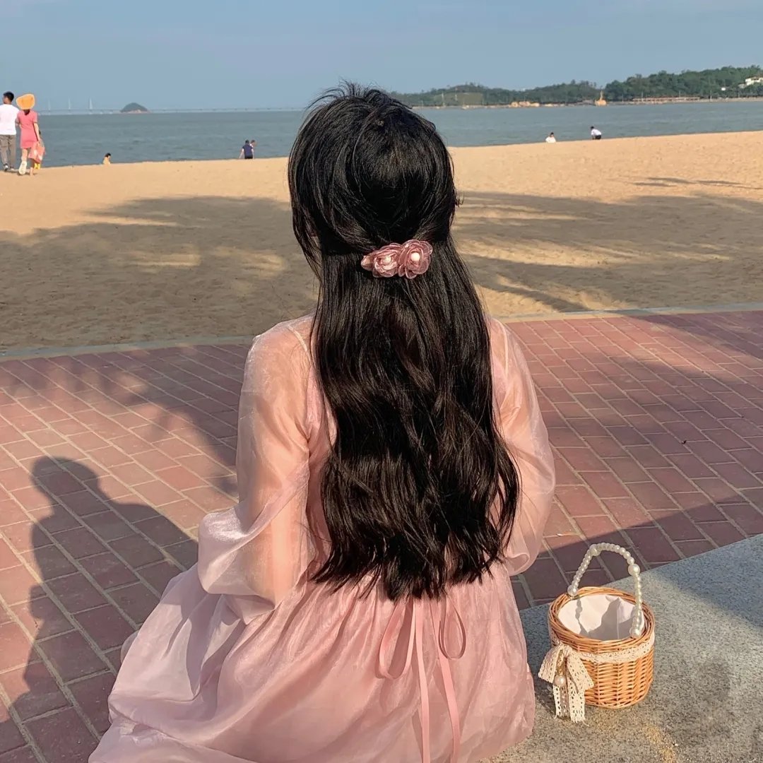 孔雀圣使请动心